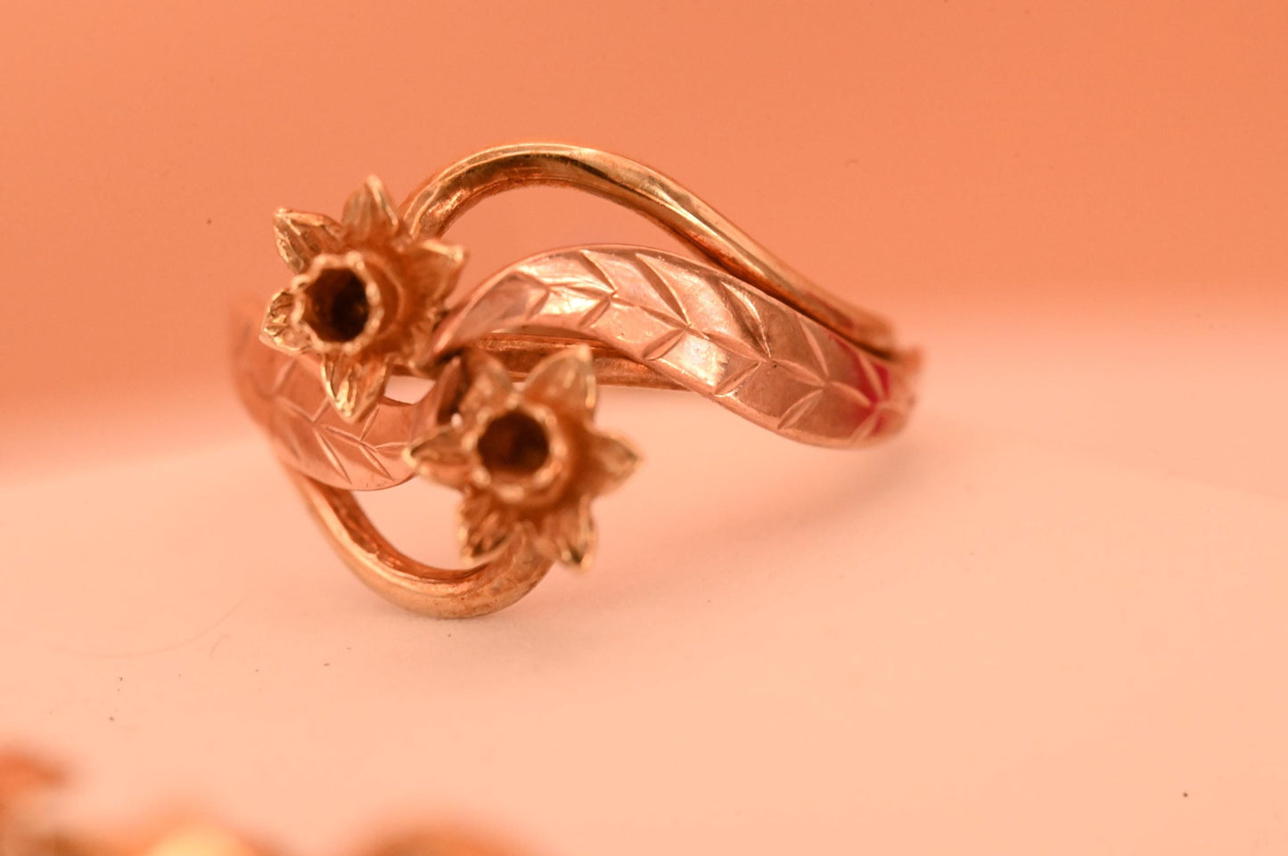 daffodil Welsh rare Clogau gold ring. statement jewellery