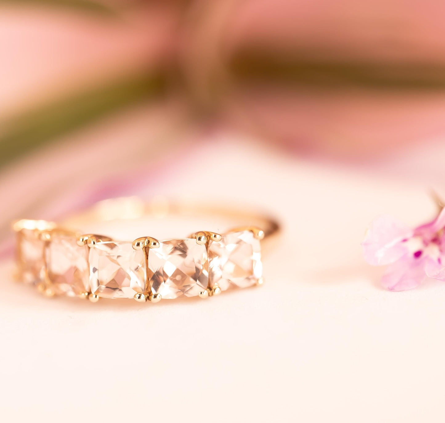 sparkling morganite vintage gold ring