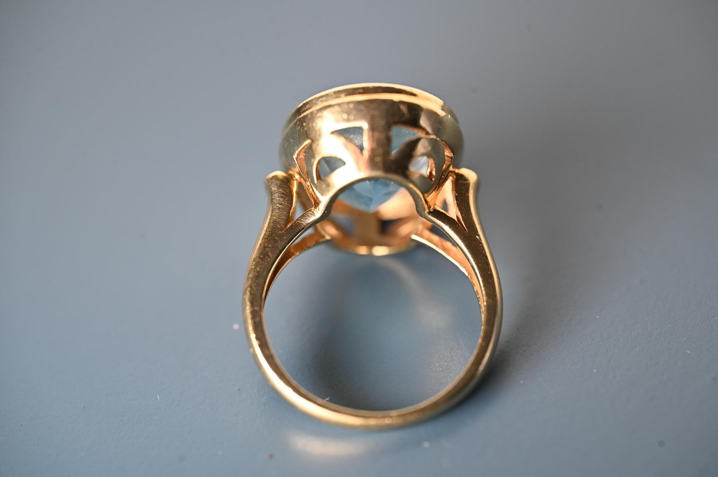 Vintage 80's Dress Statement Ring Swiss Blue Topaz 9ct Yellow Gold
