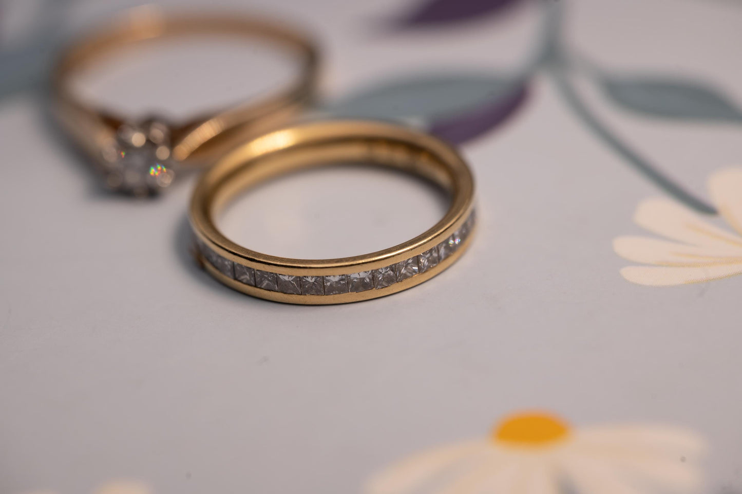 rare find- Renowned Fine Bridal Jewellery by Domino England Full Band Eternity with Princess Cut Brilliant Diamonds with 1.225 ct made with lush 18ct yellow gold - a perfect sophisticated diamond ring