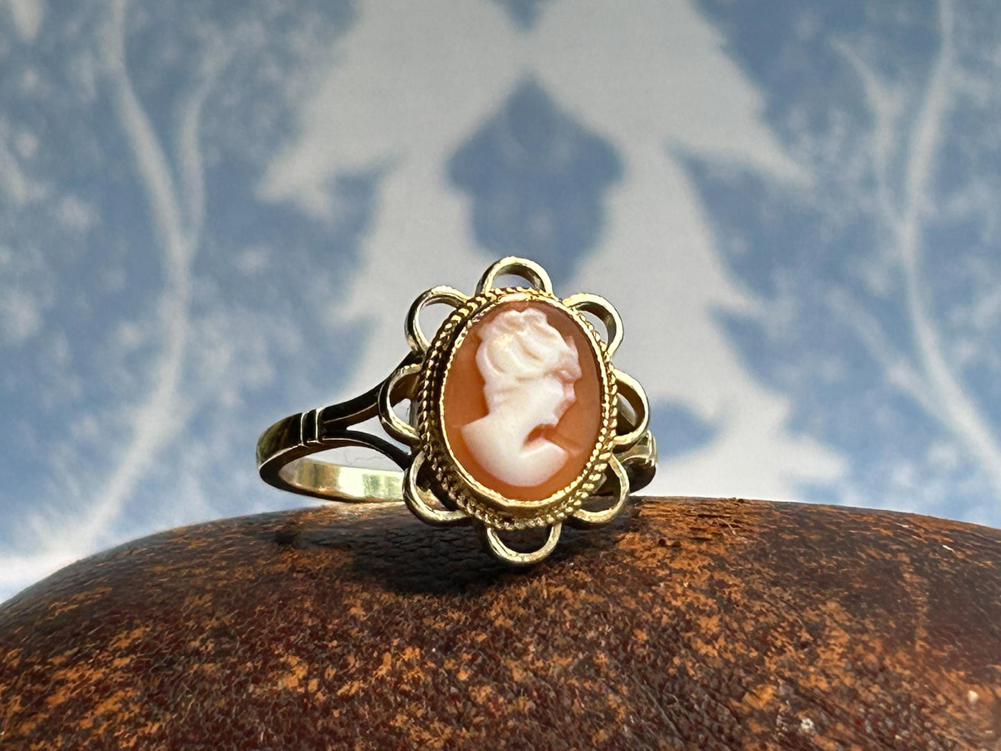Vintage Cameo Ring: 9ct Gold Carved Shell, Floral Border, Mid- Century 9k Ring, Stunning detail of Lady with Bun and Shoulders, Dainty Ring