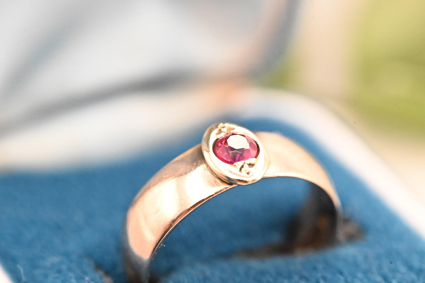 Unique Edwardian 1915 9ct Gold Wedding band Ring with Real Ruby - Statement Ring