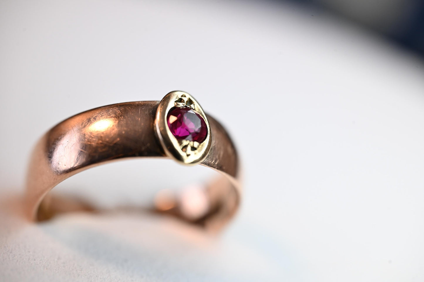 Unique Edwardian 1915 9ct Gold Wedding band Ring with Real Ruby - Statement Ring