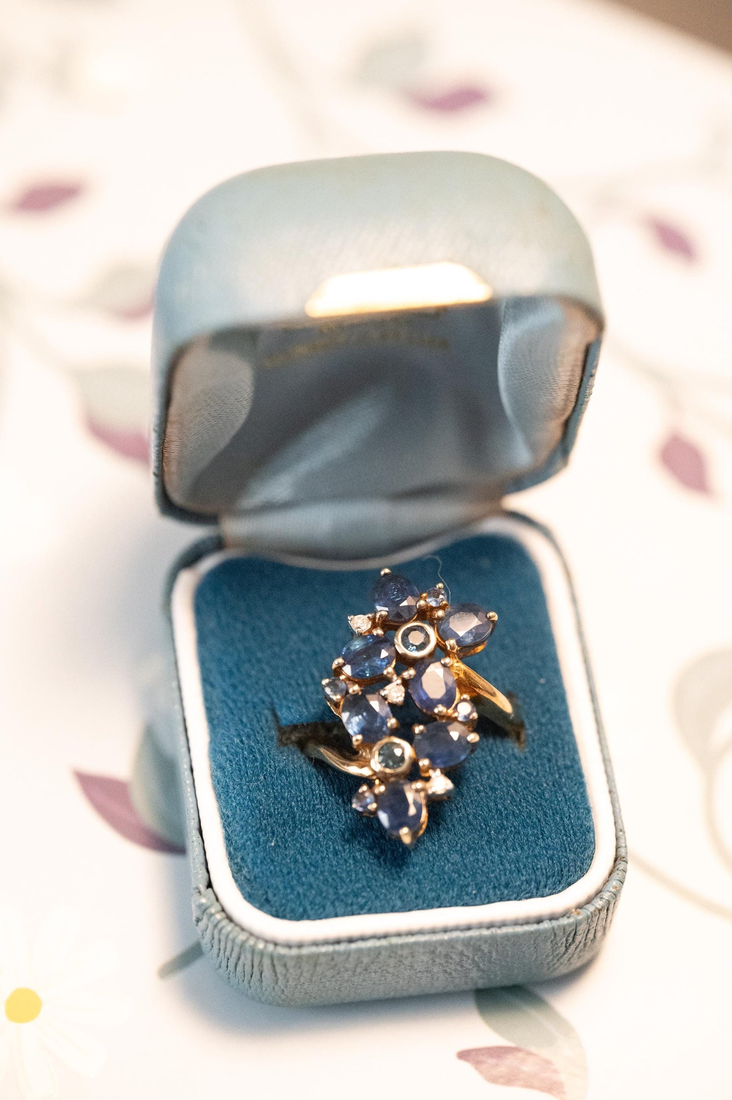 sapphire ring shown in ring box, beautiful as a gift for someone special - for vintage jewellery lovers
