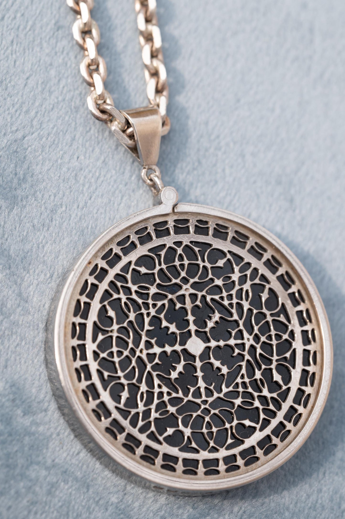 Vintage Silver Medallion Necklace, Chunky Filigree Silver Onyx Retro Necklace, 24" Chunky Chain, 80s London Made Silver Jewelry, Rare Find.