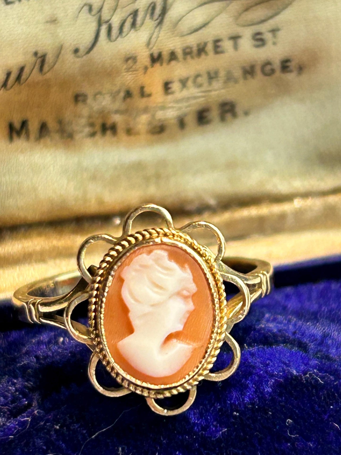 Vintage Cameo Ring: 9ct Gold Carved Shell, Floral Border, Mid- Century 9k Ring, Stunning detail of Lady with Bun and Shoulders, Dainty Ring