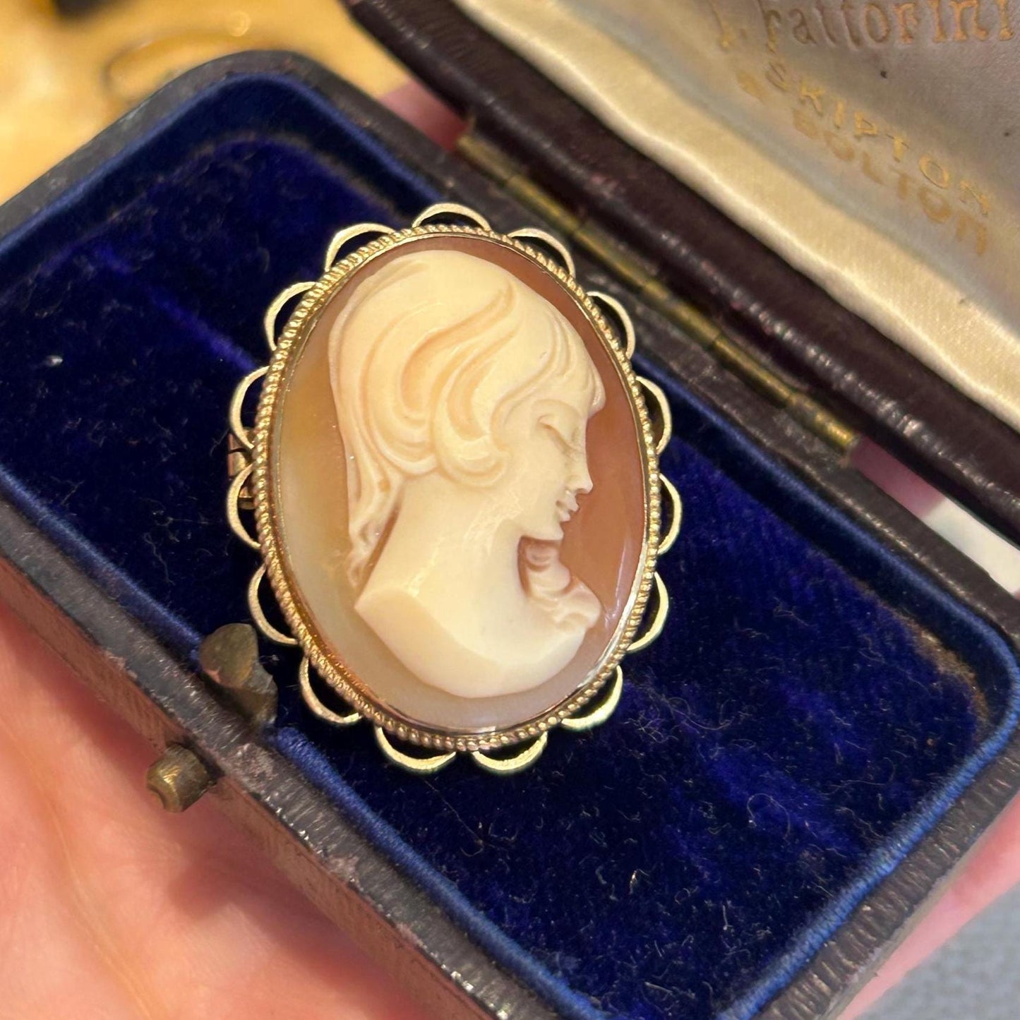 Vintage 9ct Gold Cameo Brooch, Pendant 9K Gold Genuine Cameo, Stunning Detail Lady, Unusual Cameo Jewellery, Birmingham Assayed Mid-Century