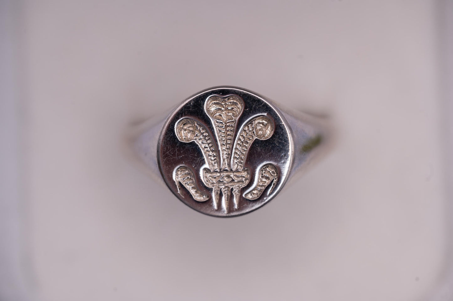 Sterling Silver Welsh Signet Ring, Wales Cymru Round Signet Ring Jewellery, Celtic Welsh Feather Ring. Jewellery Christmas Gift / UK: T