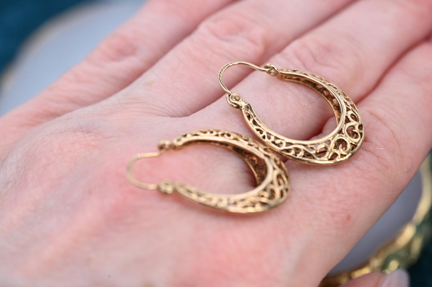 Vintage 9ct Gold Filigree Hoop Earrings | Medium Gold Hoops, Classic Retro Jewelry Gift, 9K Unusual Gold Earrings, Mid-Century Jewelry