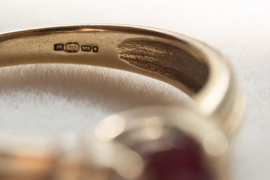 Stunning Vintage 9ct Gold Ruby Solitaire, Unusual Ring , Fully Hallmarked British Vintage. July Birthstone/ Size L / US: 6