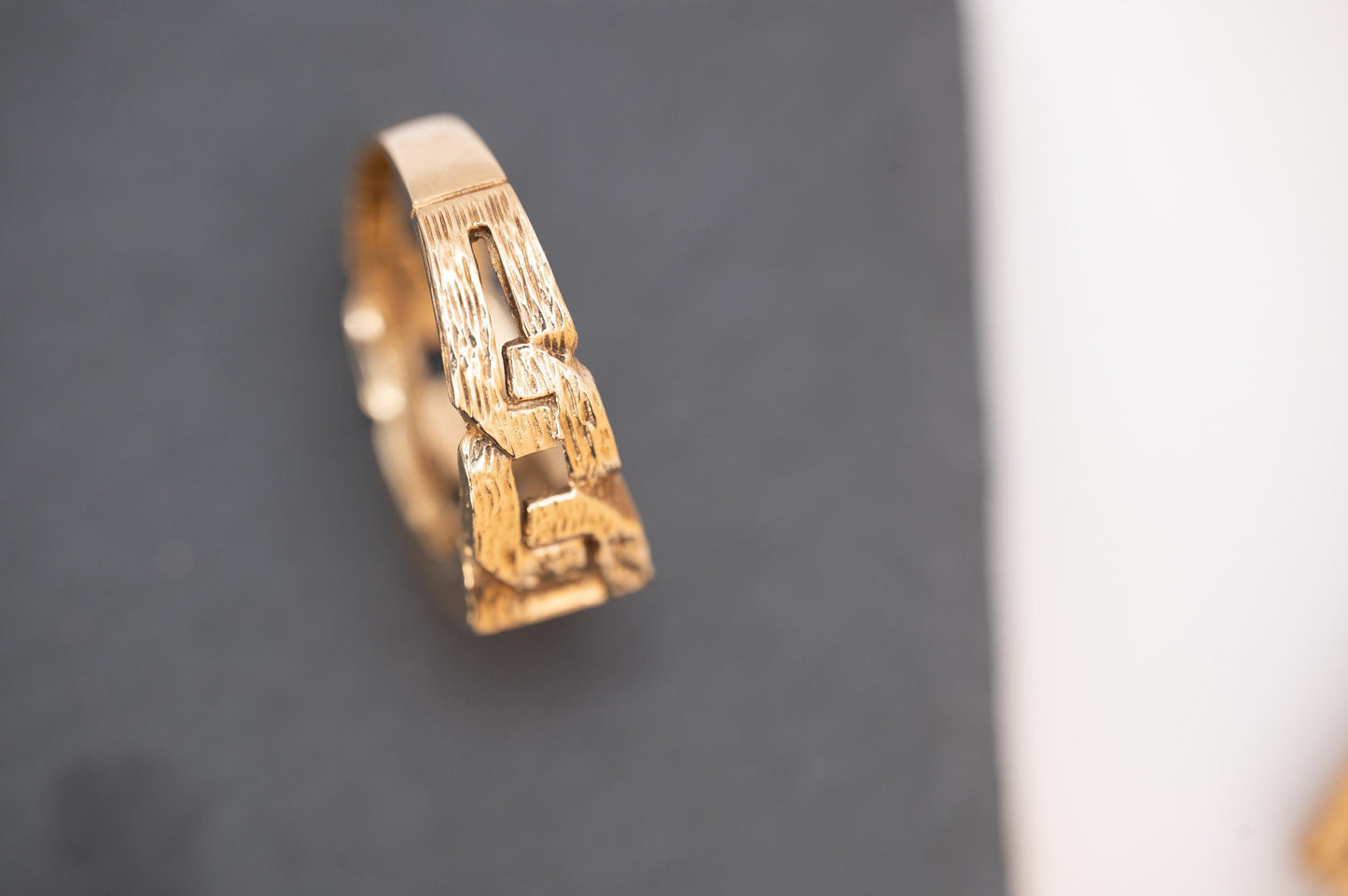 Vintage 9ct Chunky Signet Curb Link Ring, Heavy Jewelry mens ring, Solid Gold England Assayed Size S / 9.5, Estate Jewellery 9k