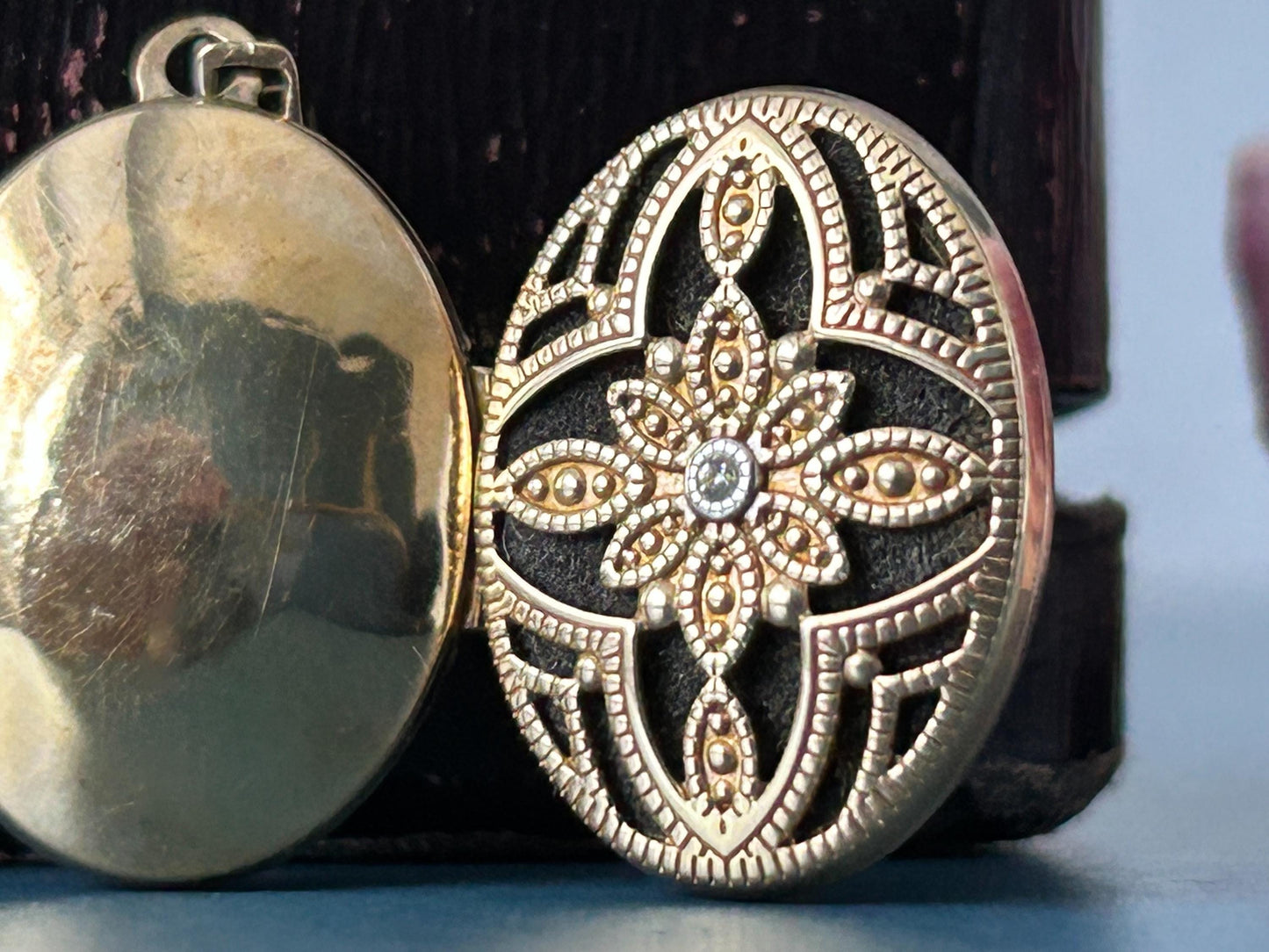 Vintage Gold Locket Filigree with crystal, 9ct Gold Locket Photo Pendant: Birmingham Mark, Sentimental Keepsake, Pretty Dainty Jewellery
