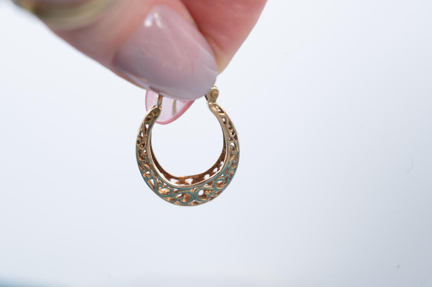 Vintage 9ct Gold Filigree Hoop Earrings | Medium Gold Hoops, Classic Retro Jewelry Gift, 9K Unusual Gold Earrings, Mid-Century Jewelry