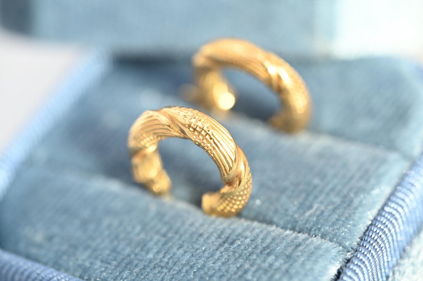 Vintage 18ct Italian Gold Creole Hoop Earrings – Comfortable Size - Twist Design Elegant Yellow Gold Hoops, Hallmarked 750, 18K Solid Gold