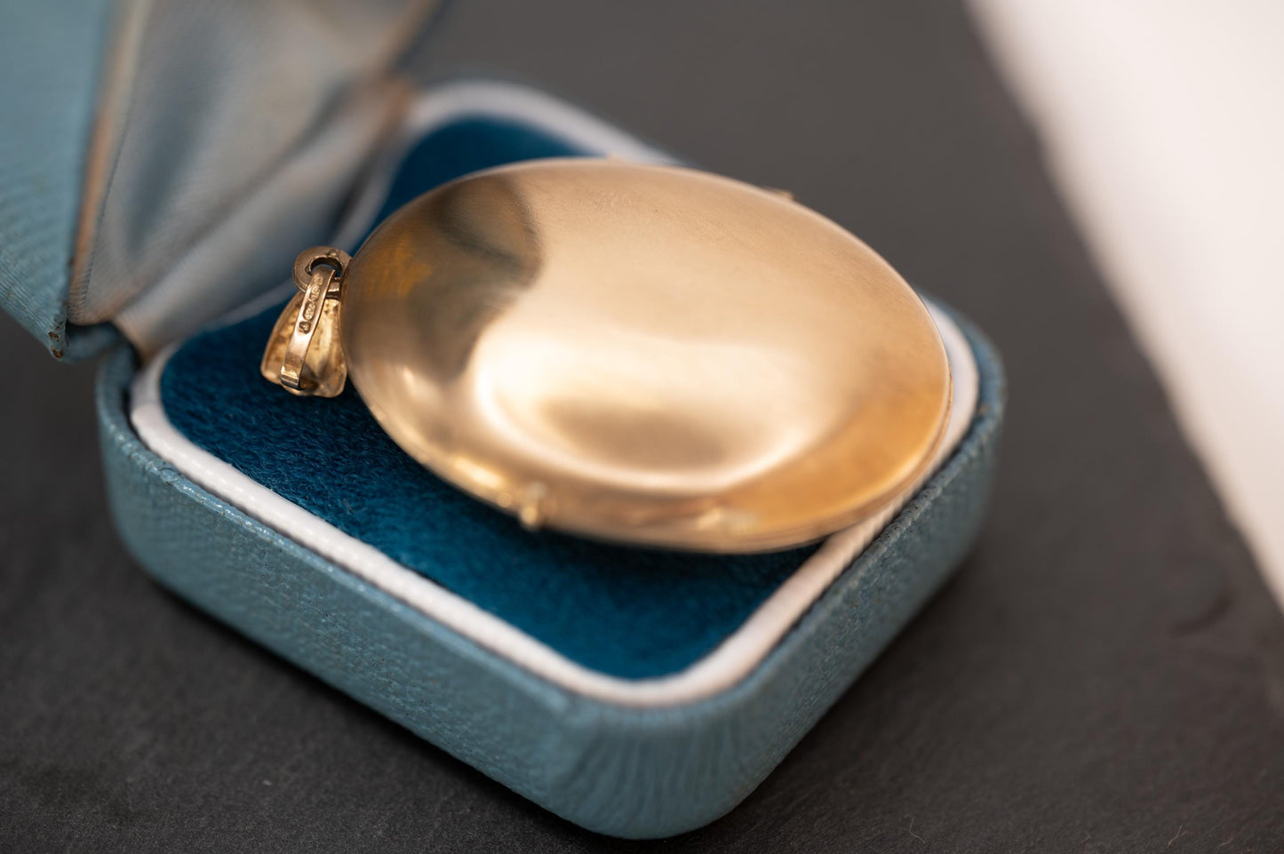 Vintage 9ct Gold Large Oval Locket Pendant, Floral Engraved Locket Pendant, Fully Hallmarked British Vintage with Floral Etched Detail