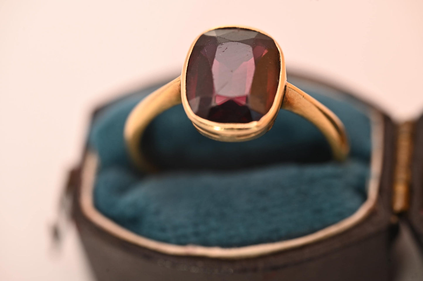 Genuine Antique 1909 Edwardian Rhodalite Garnet Ring - Solid 18ct Yellow Gold Estate Solitaire - Birmingham Assayed, Estate Jewelry 9k. 8.5