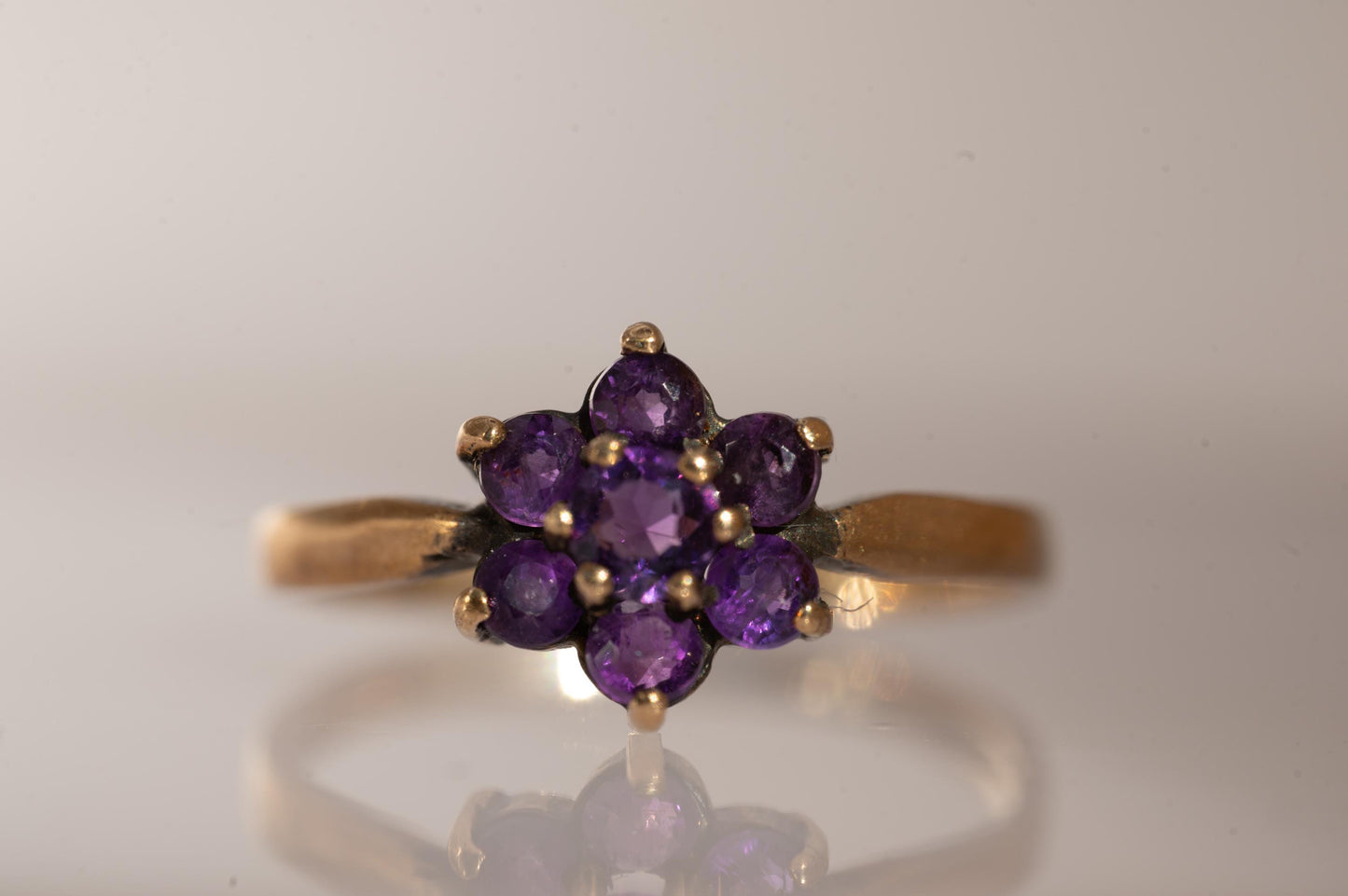 Vintage 9ct Gold Amethyst Forget-Me-Not Romantic Ring. Pretty Floral Jewellery Purple - February Birthstone, Ring Size UK I / US: 4.5