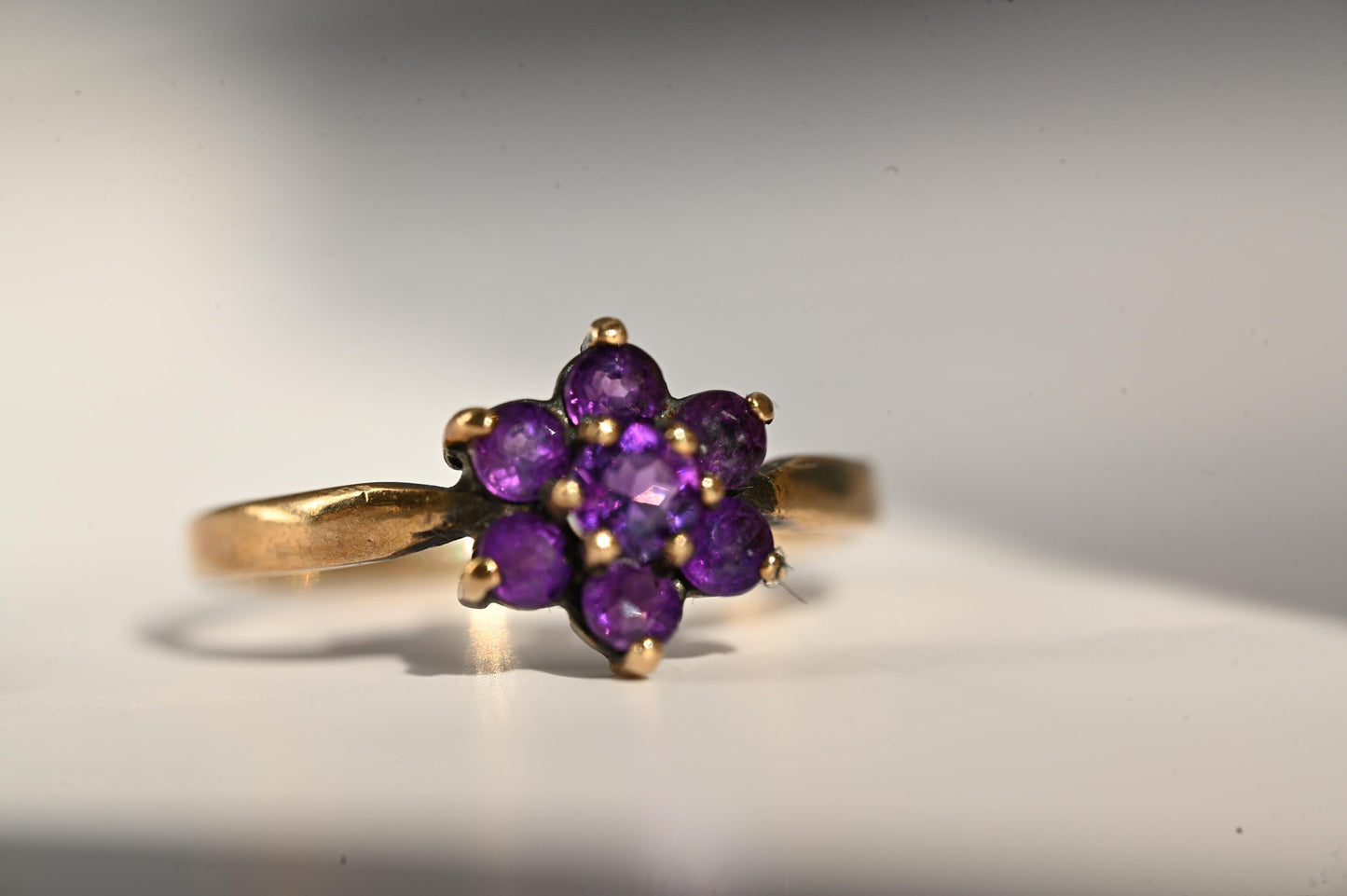 Vintage 9ct Gold Amethyst Forget-Me-Not Romantic Ring. Pretty Floral Jewellery Purple - February Birthstone, Ring Size UK I / US: 4.5