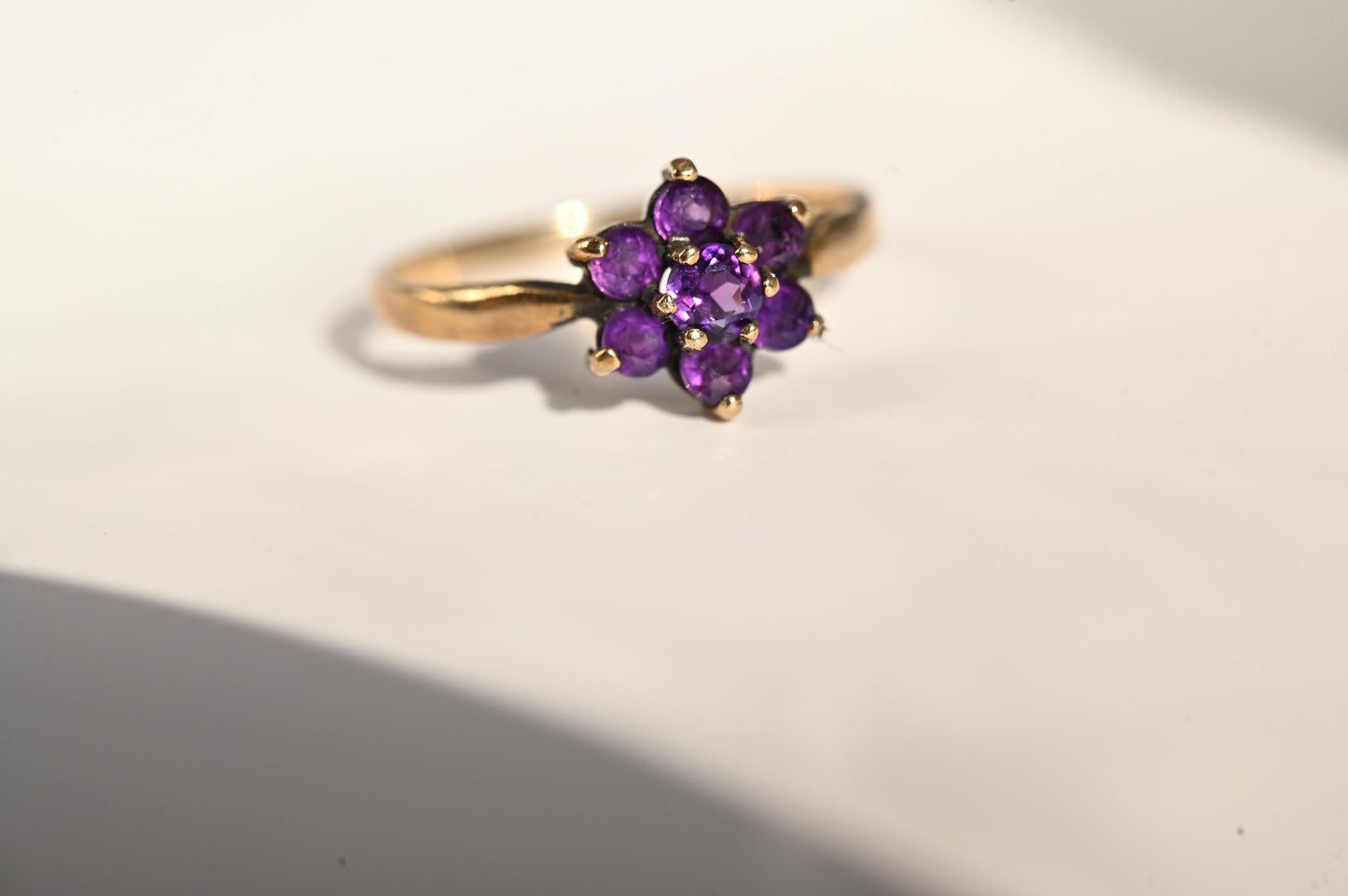 Vintage 9ct Gold Amethyst Forget-Me-Not Romantic Ring. Pretty Floral Jewellery Purple - February Birthstone, Ring Size UK I / US: 4.5