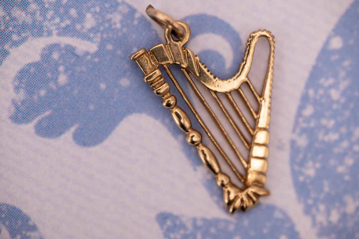 Mid-Century vintage 9ct Gold Harp Musical Instrument Charm/ 9k Dainty Music Pendant/ 9ct Bracelet Charm Collectors Jewelry
