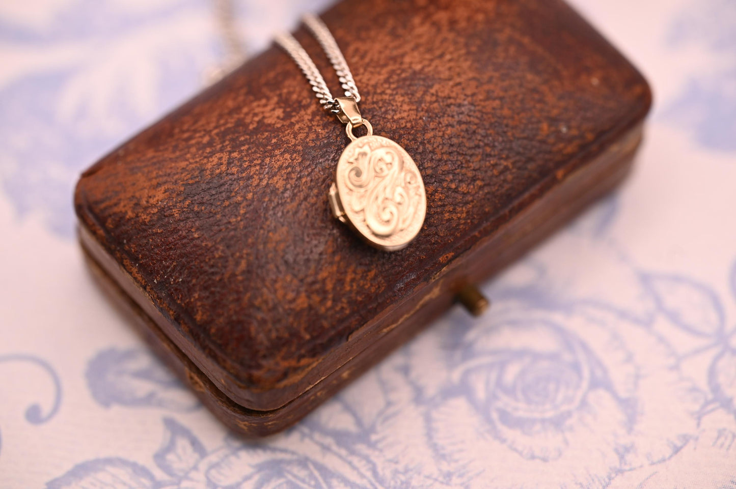 Vintage Mini Photo Locket 9ct Gold, Tiny Locket Oval Charm 9k