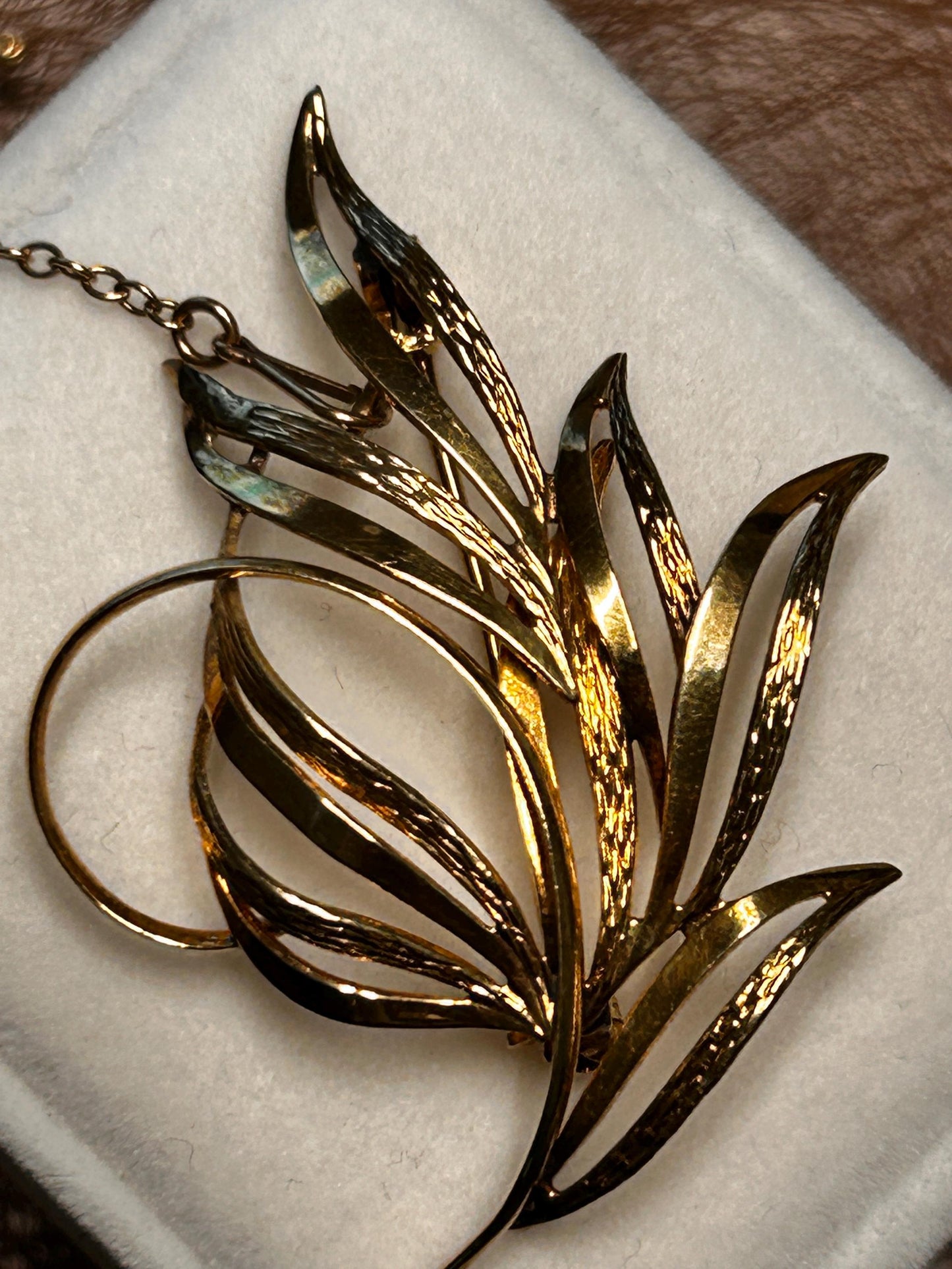 Mid-Century 9ct Gold Brooch Floral Spray Textured Jewellery