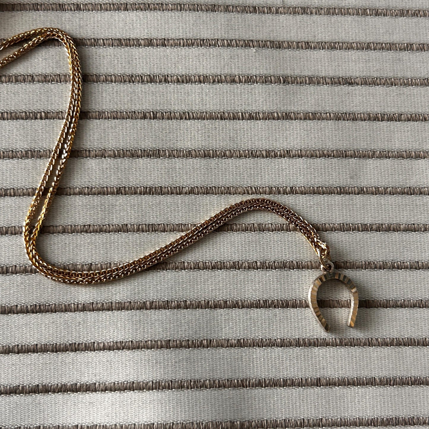 Vintage 18ct Gold Horseshoe Necklace Two Toned Equestrian Lucky Charm with Chain