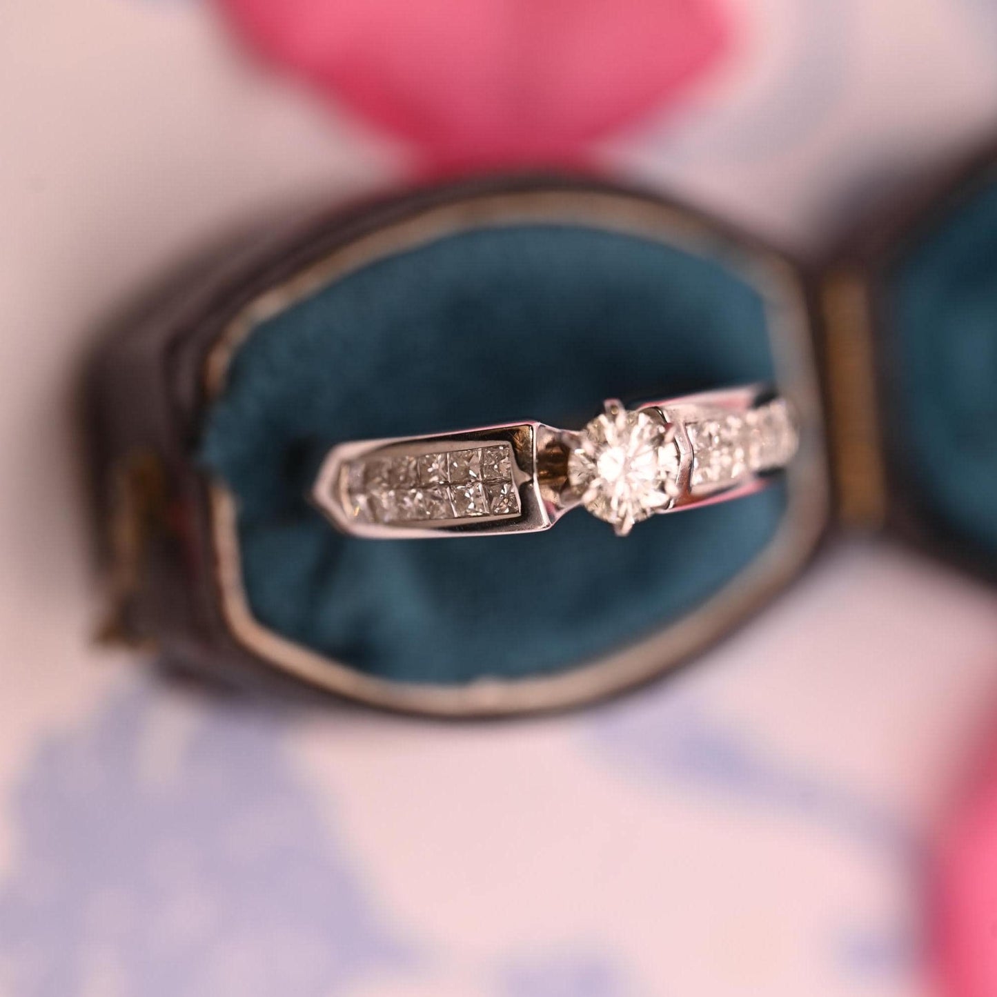 A Superb Vintage 18ct Diamond Engagement Ring Solitaire White Gold, Stunning 0.74 ct Diamond Size UK P, US 8. White Gold Promise Ring 18k