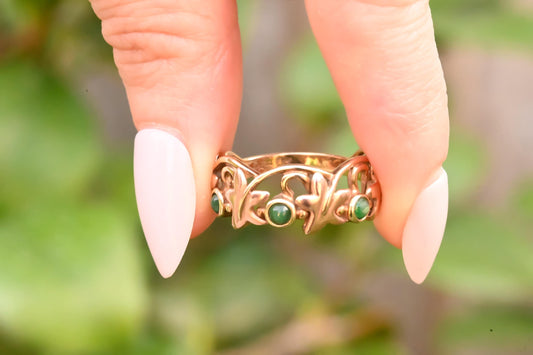 beautiful - rare Welsh gold - yellow and rose 9ct hallmarked - emerald ring - vintage jewellery - jewelry.