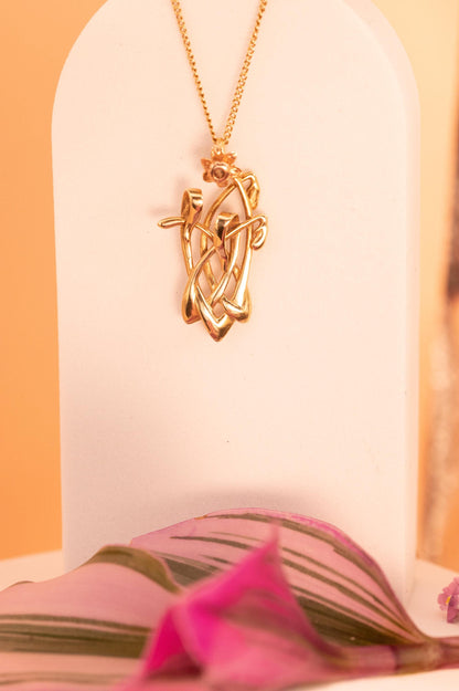 perfect gift for her, birthday, Christmas, Welsh keepsake. pretty necklace shown with white background. 1990s jewellery - vintage gold.