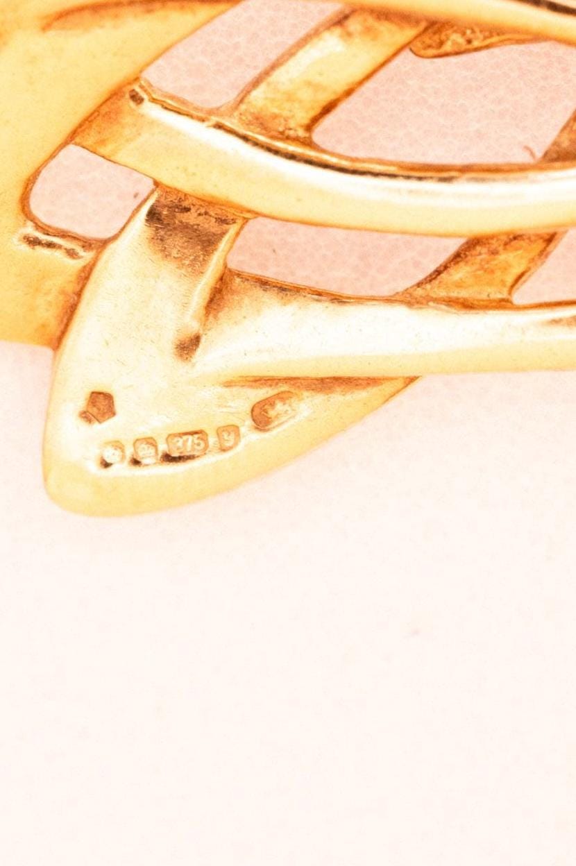 hallmarked Clogau jewellery - perfect gift for her, birthday, Christmas, Welsh keepsake. pretty necklace shown with white background. 1990s jewellery - vintage gold.