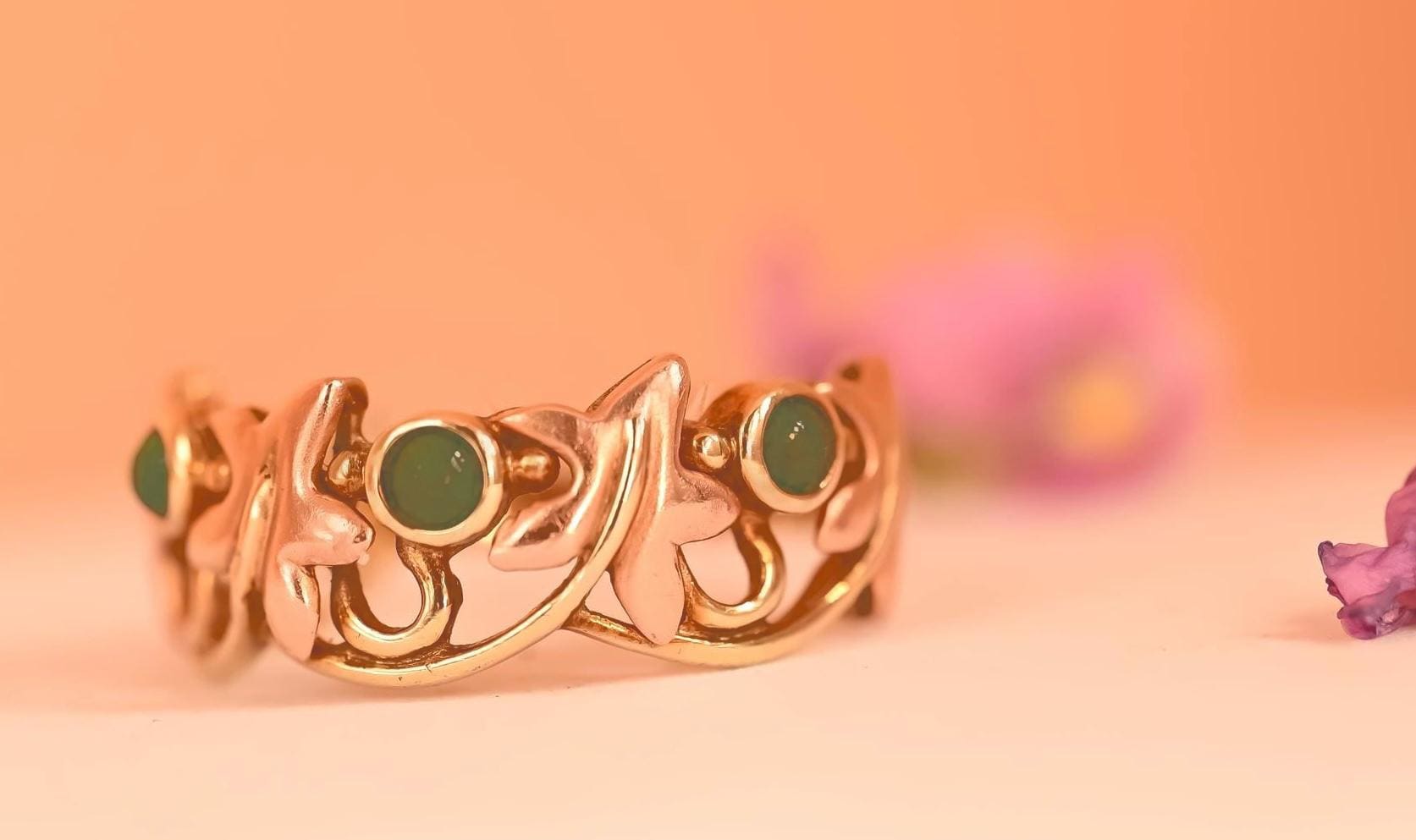 Beautiful- Vintage- Clogau- 9ct Yellow and Rose Gold- Lady-of-Caerphilly- Leaf Emerald- Ring-floral pattern- with small green emeralds - rare - Welsh gold - collectible - limited edition.