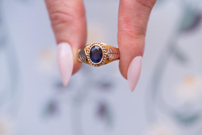 ornate gold and sapphire from Victorian era 22ct gold estate ring Birmingham assayed