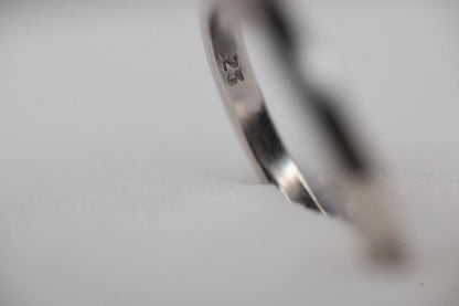 zero point .25 hallmark can be clearly seen on the ring - For peace of mind. Full hallmarks from the United Kingdom.