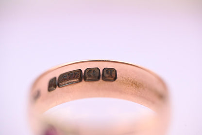 Unique Edwardian 1915 9ct Gold Wedding band Ring with Real Ruby - Statement Ring