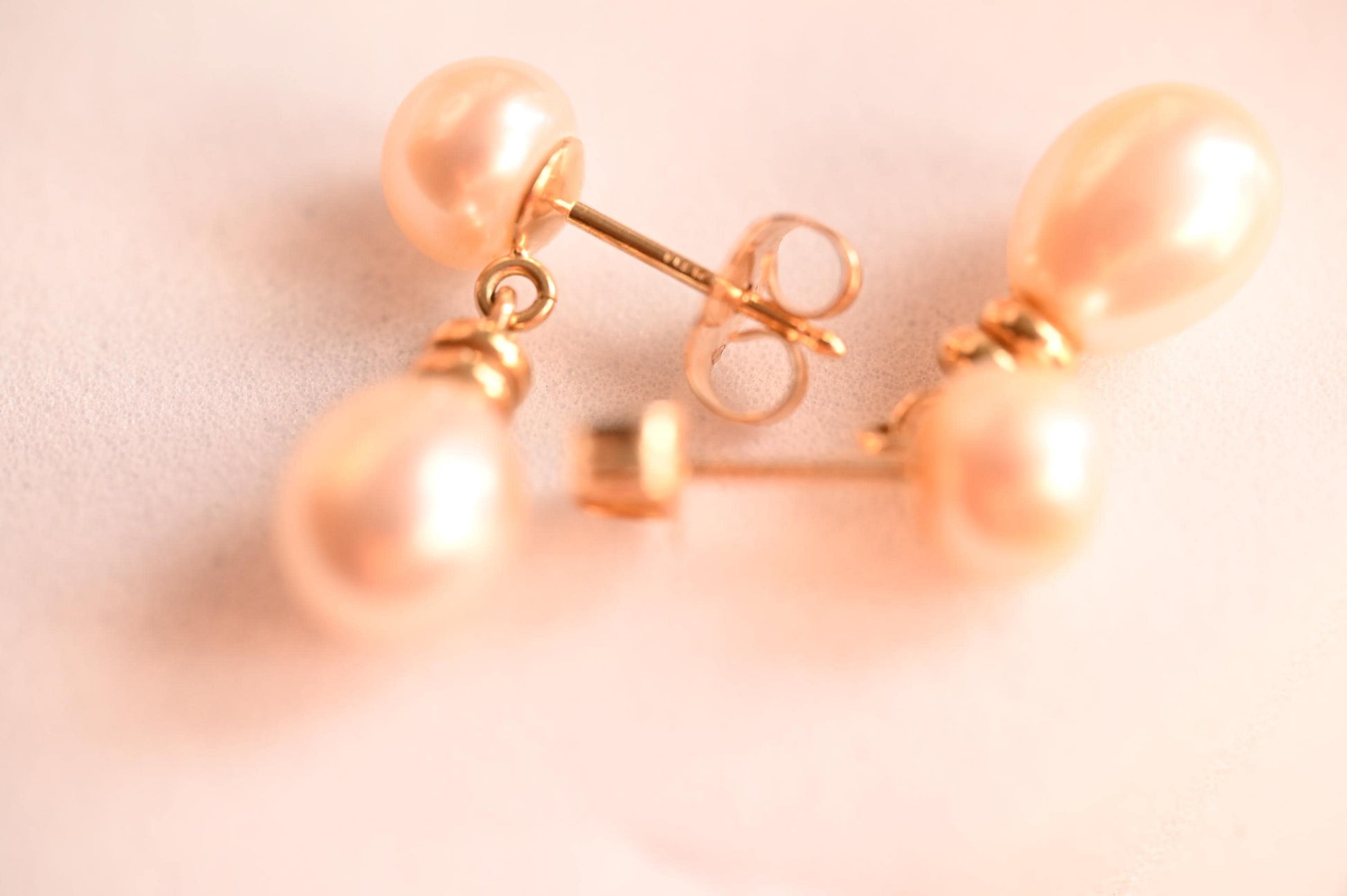 hallmarked original natural pearls vintage jewellery - elegant and dainty 9ct gold with small pearls.