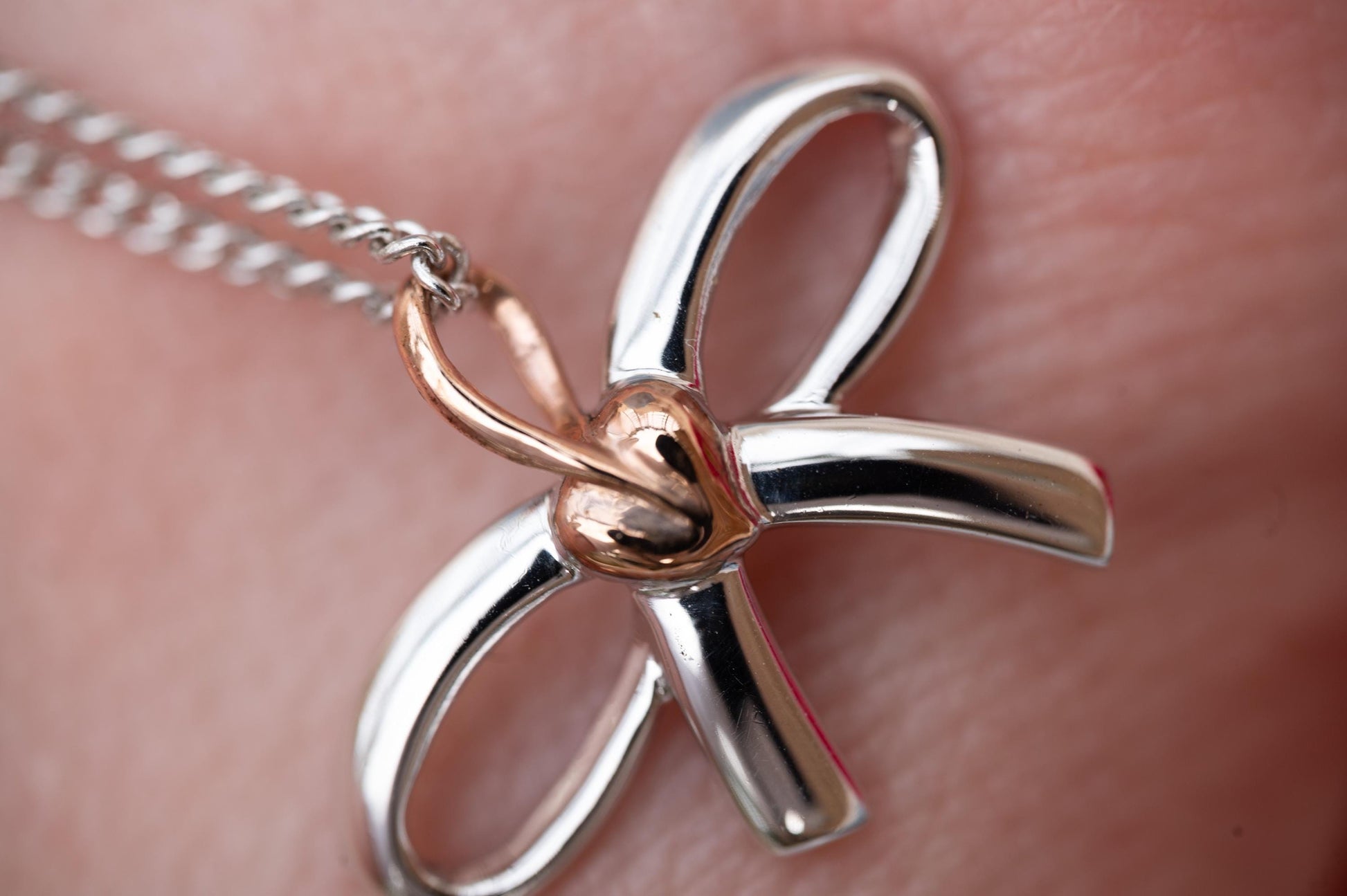 Gorgeous Welsh Clogau Sterling Silver and 9ct Welsh Rose Gold Bow Necklace