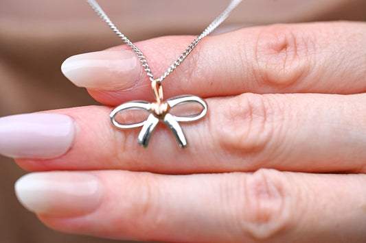 Gorgeous Welsh Clogau Sterling Silver and 9ct Welsh Rose Gold Bow Necklace