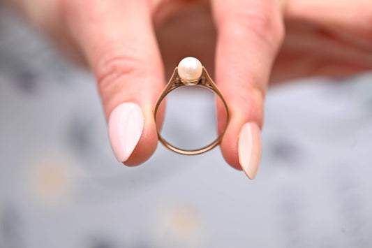 Vintage Cultured Pearl Solitaire 9ct Gold Hallmarked Ring 90s Birmingham - Dainty Ring / Bridal Jewellery