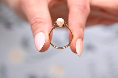 Vintage Cultured Pearl Solitaire 9ct Gold Hallmarked Ring 90s Birmingham - Dainty Ring / Bridal Jewellery