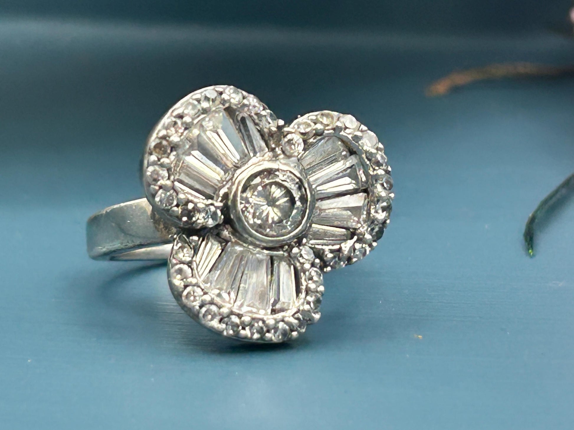 silver sparkly ring with cubic zirconia encrusted flower - statement jewellery - very pretty - real silver - vintage 90s item