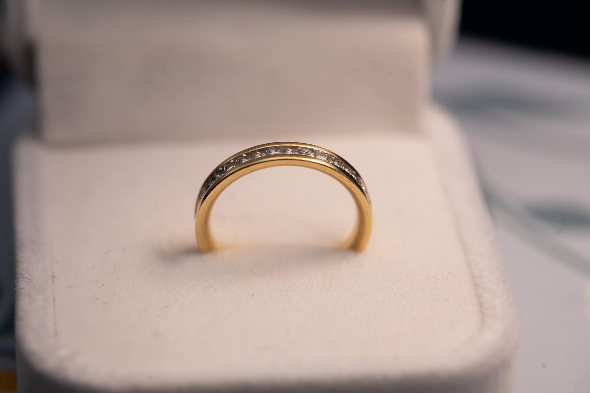 rare find- Renowned Fine Bridal Jewellery by Domino England Full Band Eternity with Princess Cut Brilliant Diamonds with 1.225 ct made with lush 18ct yellow gold - a perfect sophisticated diamond ring