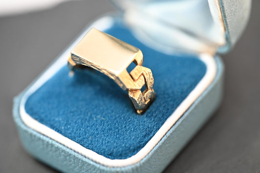 Vintage 9ct Chunky Signet Curb Link Ring, Heavy Jewelry mens ring, Solid Gold England Assayed Size S / 9.5, Estate Jewellery 9k