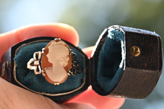 Victorian 9ct Yellow Gold Victorian Cameo Ring, Antique Jewelry - Bow Cameo Stunning Detail, Shell Cameo Ring Size R / 9