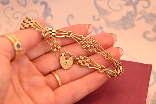 Vintage 1970s 9ct Yellow Gold Bracelet, Smooth Geometric Gate Bracelet, Retro Jewellery, Charm Heart Jewelry, Unusual Jewellery - 9K Estate