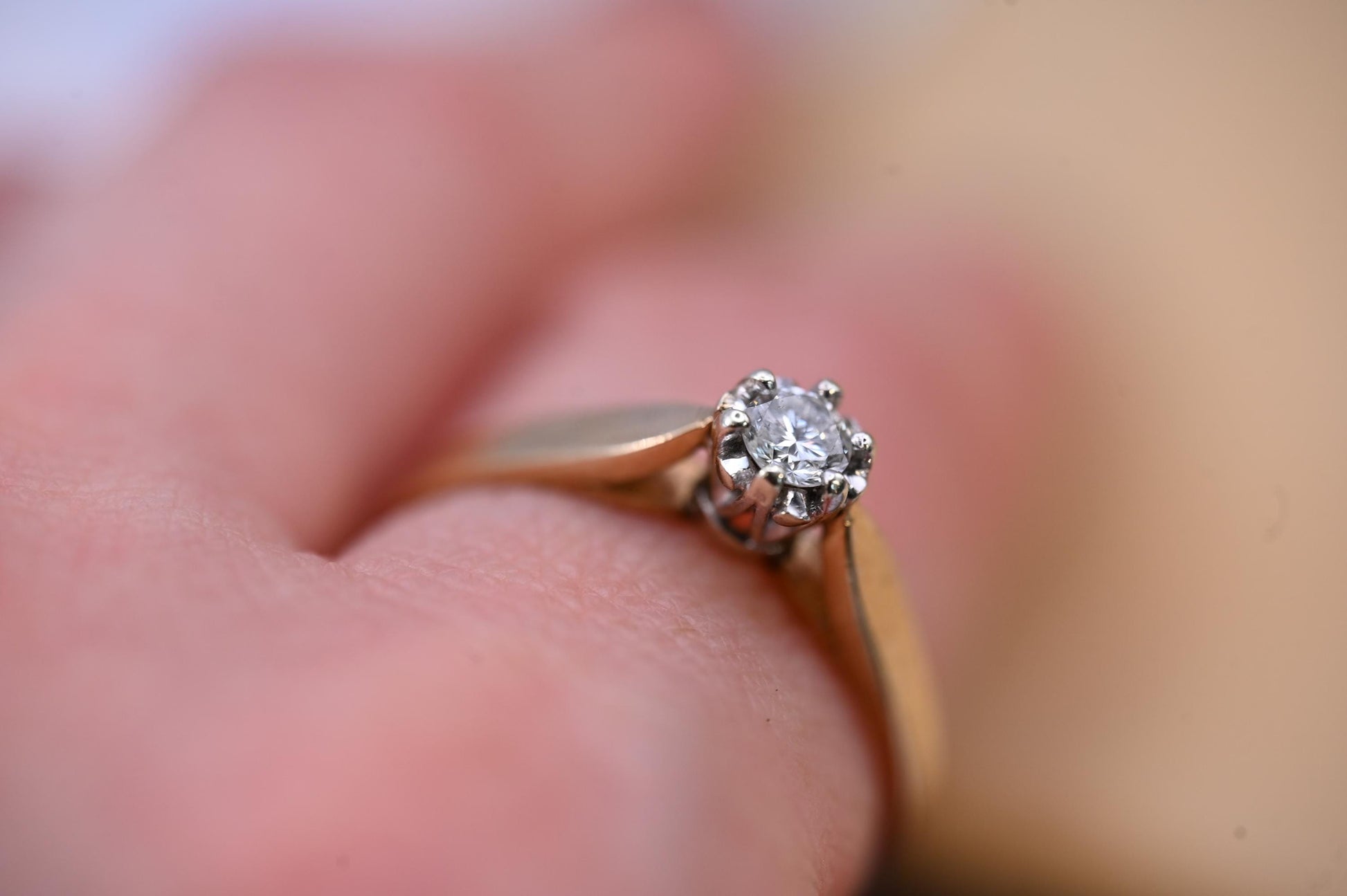 Vintage 9ct Yellow Gold Classic Solitaire Engagement Promise ring with Natural Diamond, 0.15ct Solitaire, England Assayed UK M US 6.5