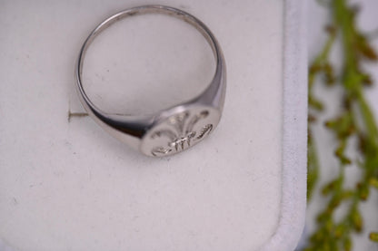 Sterling Silver Welsh Signet Ring, Wales Cymru Round Signet Ring Jewellery, Celtic Welsh Feather Ring. Jewellery Christmas Gift / UK: T