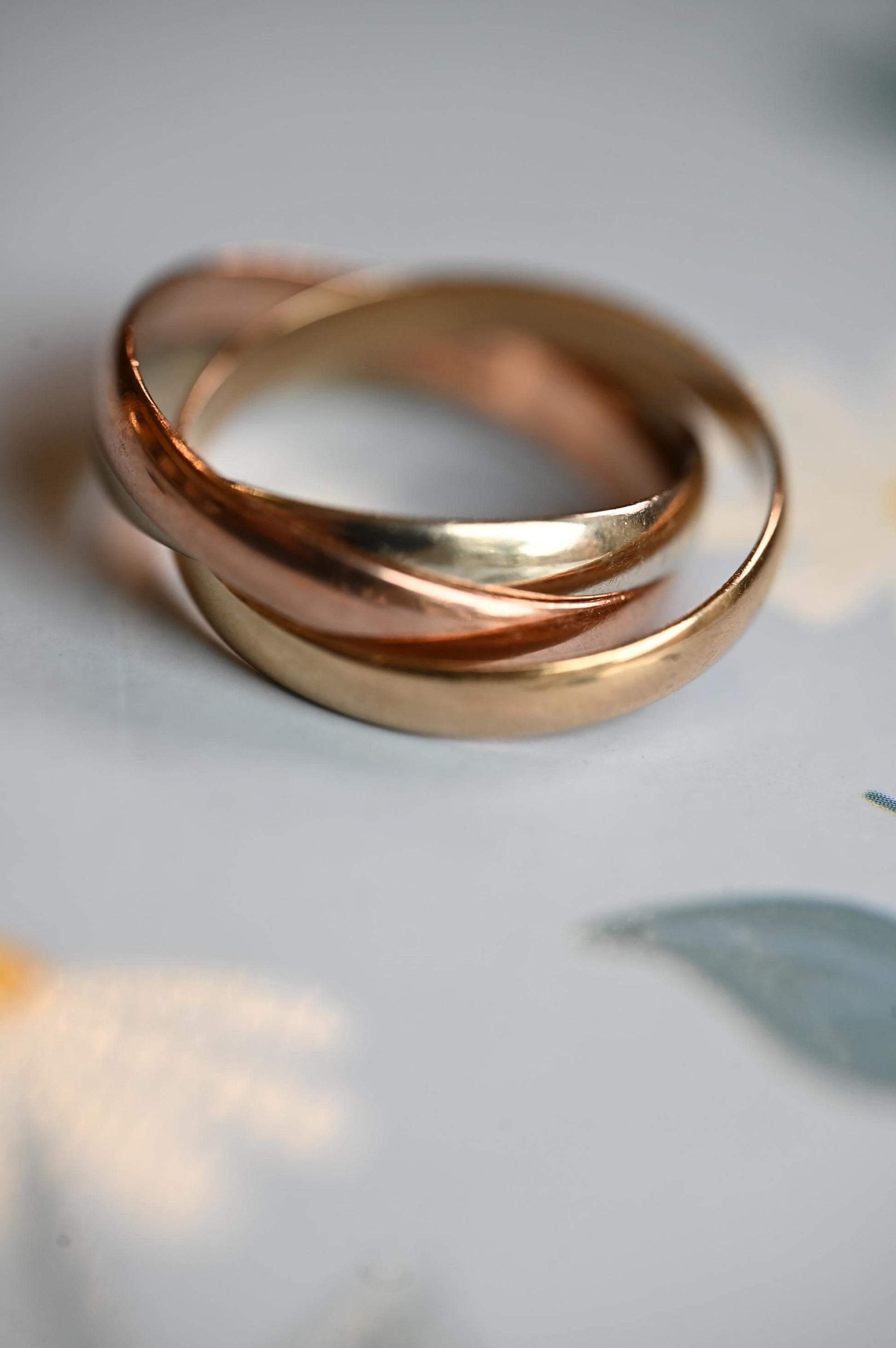 Vintage Russian Tri-Gold Wedding band 9ct Gold, 7mm Band Size UK O / US 7.5 9K England Assayed Jewelry