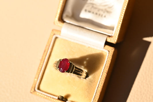 Vintage 9ct Gold Natural Ruby Ring, Unusual Solitaire Jewelry, Hallmarked British Vintage Gold. July Birthstone/ Size L / US: 6