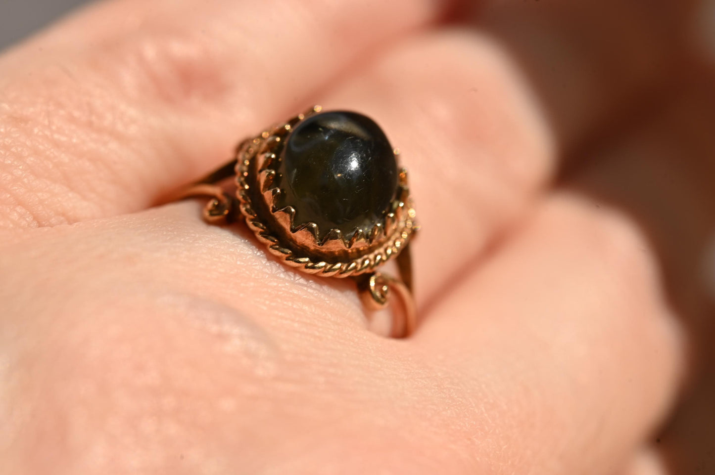 Vintage 9ct Rock Crystal / Rope Border with ornate shoulders. Unusual Ring 9k 1960s Jewellery